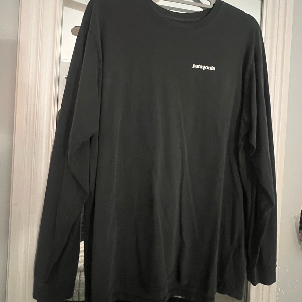 Patagonia Men's Charcoal Green Long Sleeve Tee